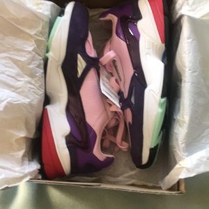 NIB Adidas Flacon 7.5